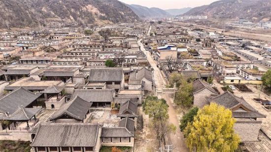 �ӳ��а����������Ļ�ҫ�Ž�